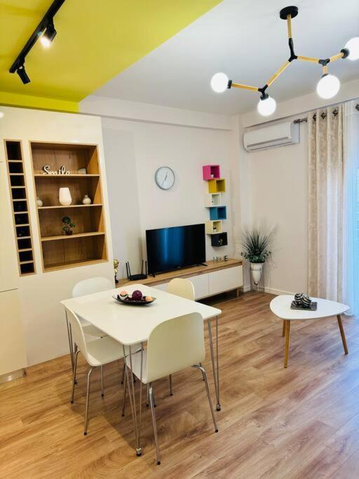 Yellow Apartment Durrës Buitenkant foto